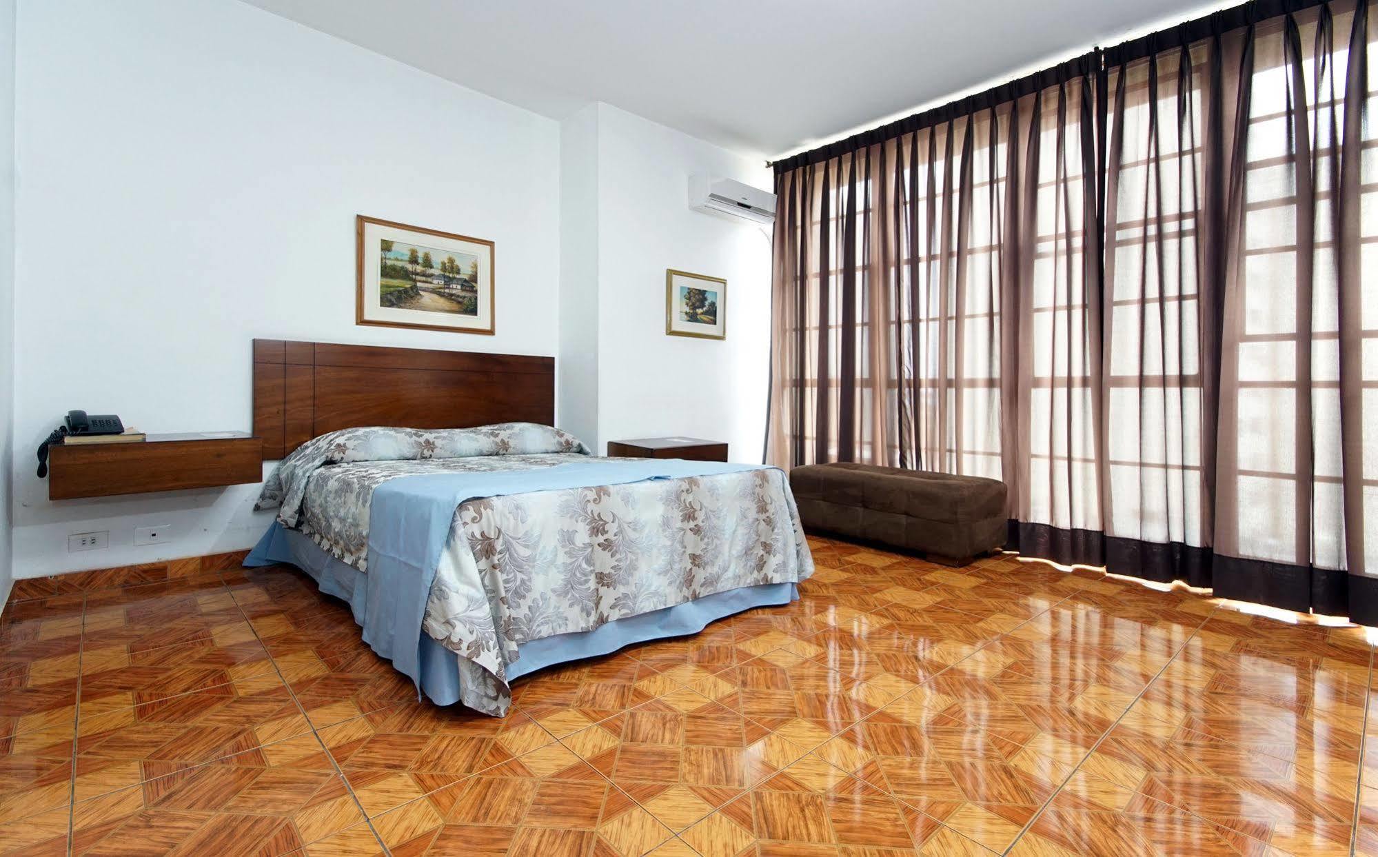Hotel Royal Plaza 卡利 外观 照片