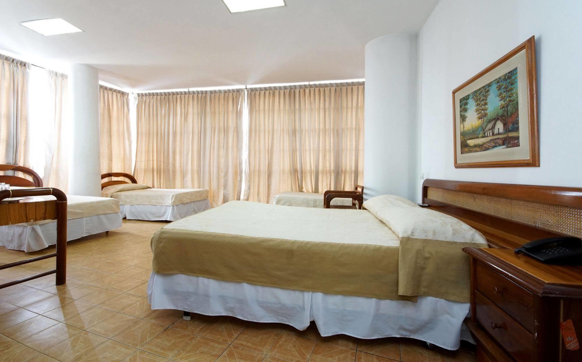 Hotel Royal Plaza 卡利 外观 照片