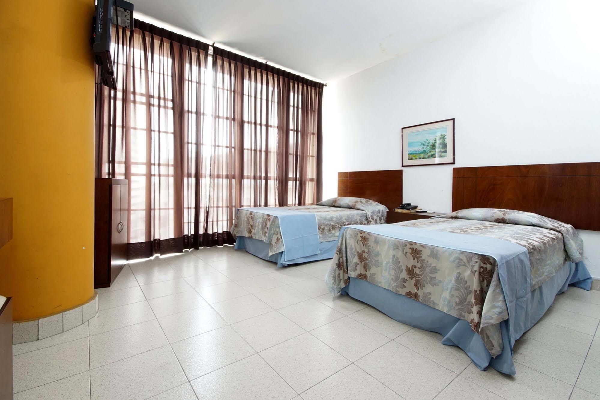 Hotel Royal Plaza 卡利 外观 照片
